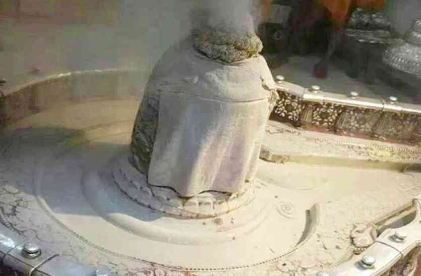 patrika महाकाल मंदिर प्रशासन ही धर्म संकट में... भक्त कैसे करेंगे भस्मआरती के दर्शन