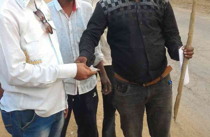 balaghat news भ्रष्टाचार को समूल समाप्त करने युवक ने शुरू की पदयात्रा