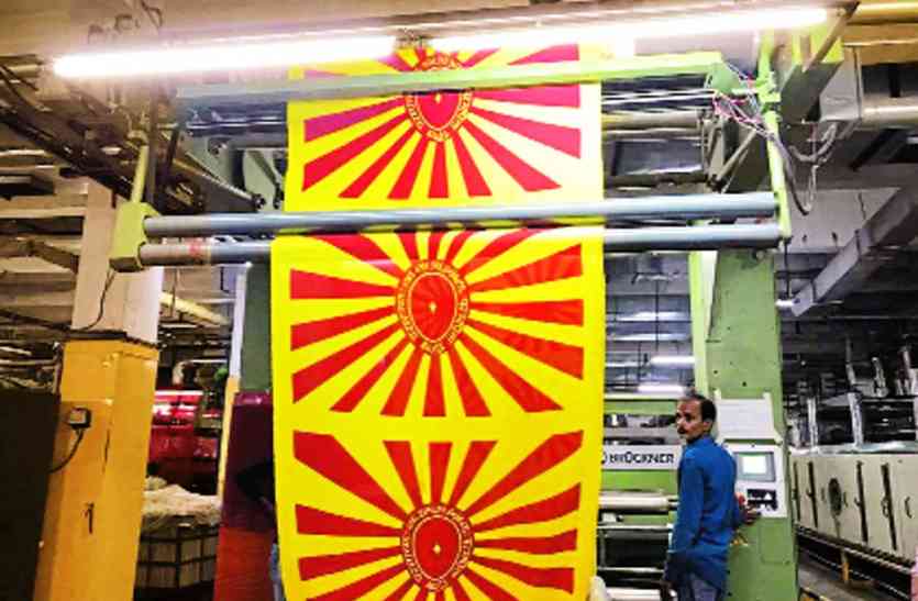 Surat meets Dharma, earns Rs. 2000 crores every year धर्म से मिलता है सूरत को हर साल 2000 करोड़ रुपए का कारोबार
