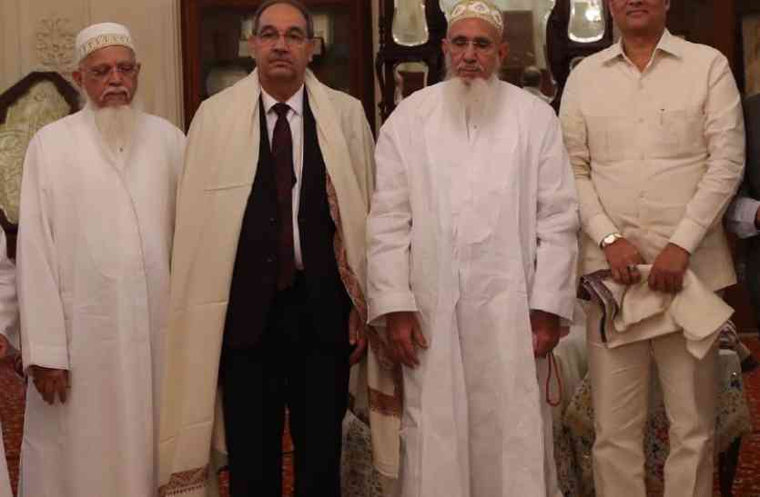 AMU Executive committee AMU को देश की नम्बर एक विश्व शैक्षिक संस्था बनाने के लिए हुई अहम चर्चा
