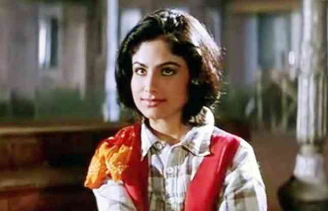 Ayesha_Jhulka