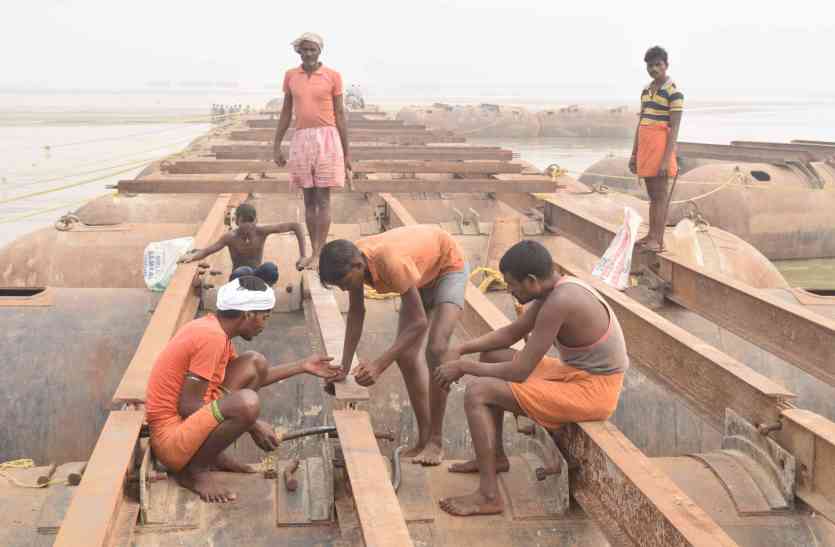 Magh Mela गंगा के कटान में डूब गई 150 संस्थाओं की जमीन, माघ मेले से पहले जमीन को लेकर संतो पेंच
