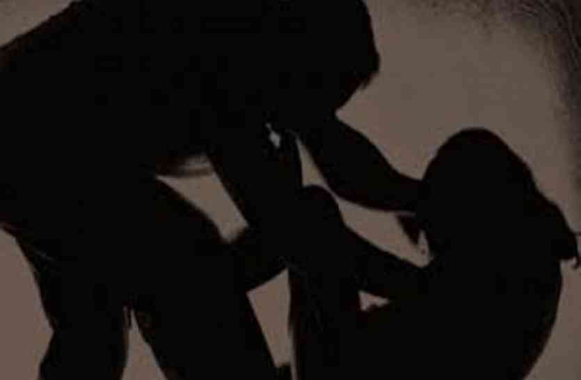 poison घर पर नहीं था पति तो सास-ससूर ने बहु के साथ किया ये...