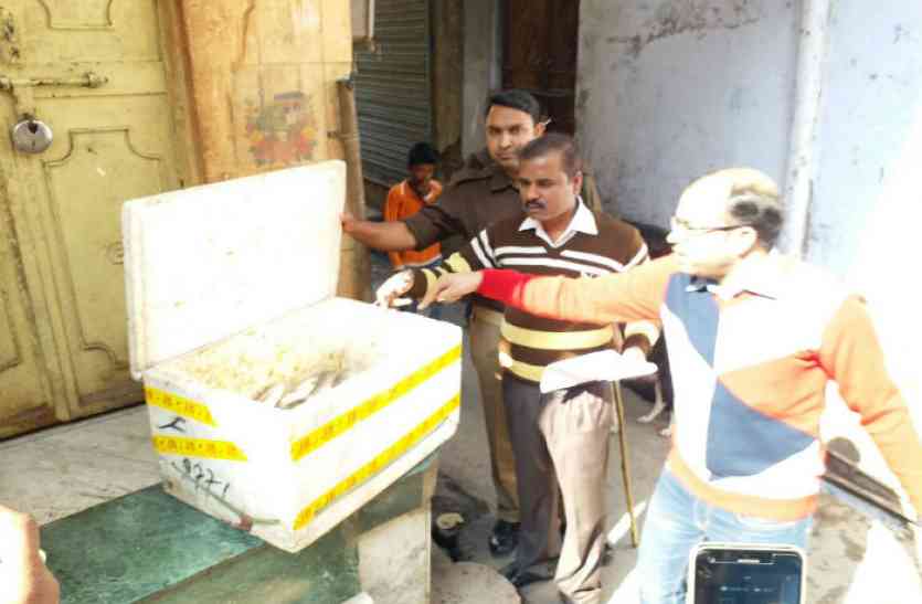 police raid तीर्थनगरी में मीट बेचने वालों पर पुलिस ने की कार्रवाई, एक गिरफ्तार