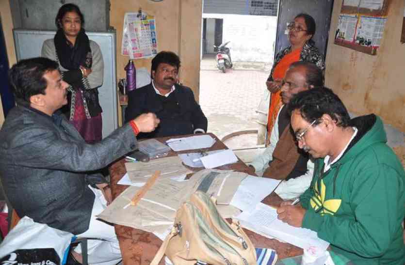 patrika दूसरी कक्षा के विद्यार्थियों को मिला आठवीं का पेपर, कैसे हुई परीक्षा