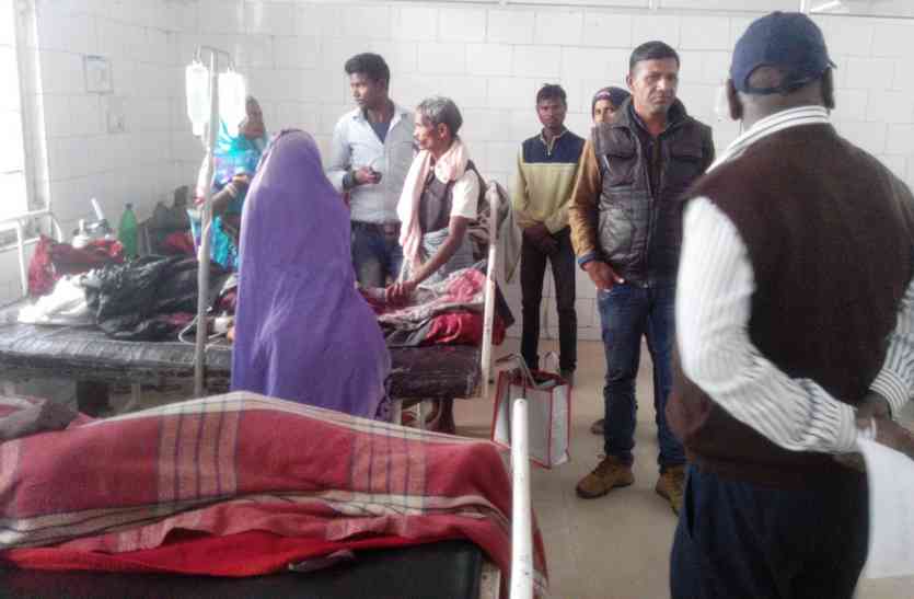 Disappeared doctor from hospital irresponsibility on negligence अस्पताल से गायब मिले डॉक्टर, लापरवाही पर जताई नाराजगी