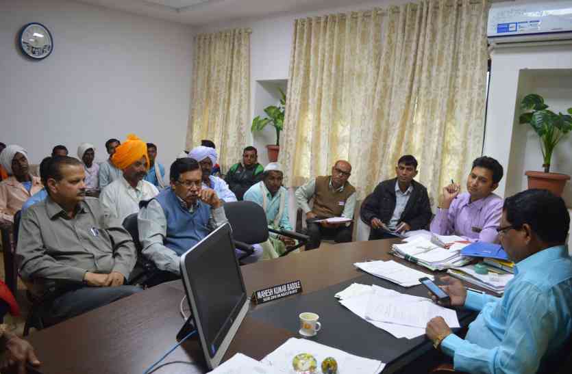 Bedda Pond Project barwani 20 लाख की जमीन का दे रहे चार लाख मुआवजा