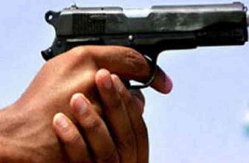 wwe smackdown: Firing gang of jabalpur Firing: बदमाशों ने भरे चौराहे घेरकर गोली मारी, अस्पताल में मौत