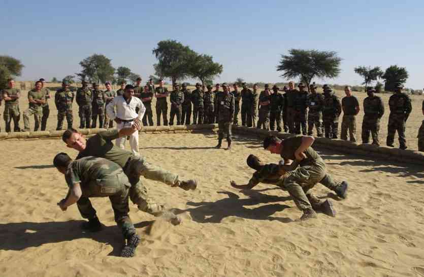 Military practice युद्धाभ्यास में सैनिकों ने किया निहत्थे सैनिकों के साथ सामना करने का प्रशिक्षण