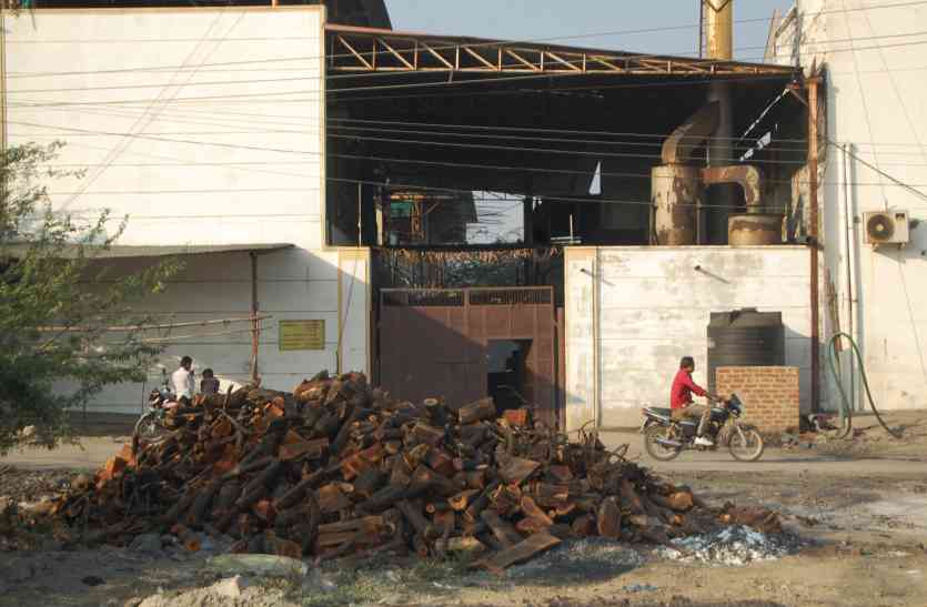 Taxtile Industry पढंे़ : अब इंडोनेशिया के र्इंधन पर टिके है हमारे सीमेंट और कपड़ा उद्योग...