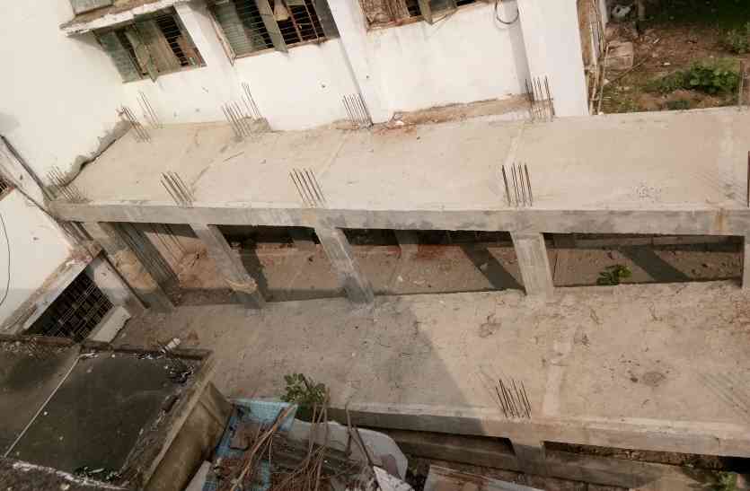 Incomplete construction अधूरा रह गया विकलांगों का सहारा