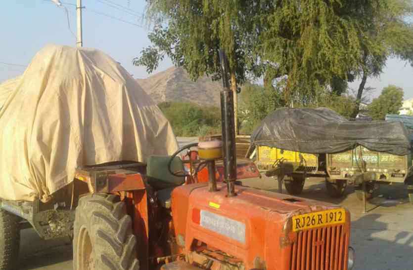 बारदाने के अभाव दलहन बेचना टेढ़ी खीर साबित हो रहा किसानों के लिए , बारदाने के अभाव में नही हो पा रही तुलाई