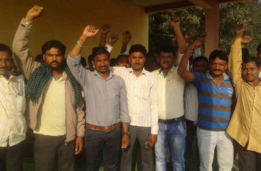 hadtal हक व अधिकार पाने राज मिस्त्रीयों ने शुरू की हड़ताल