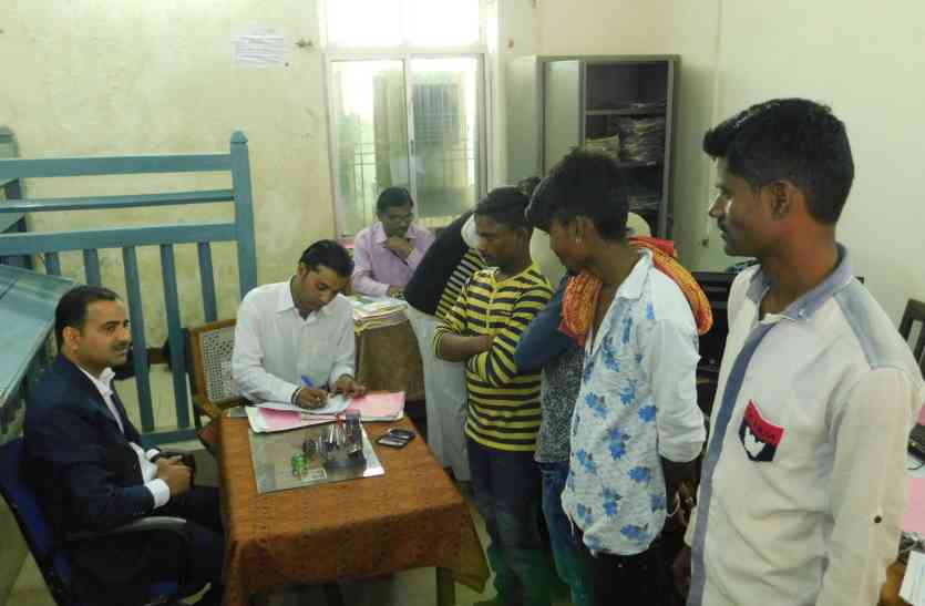 lok adalat न्यायालयों के 2494 प्रकरणों में 459 का निराकरण