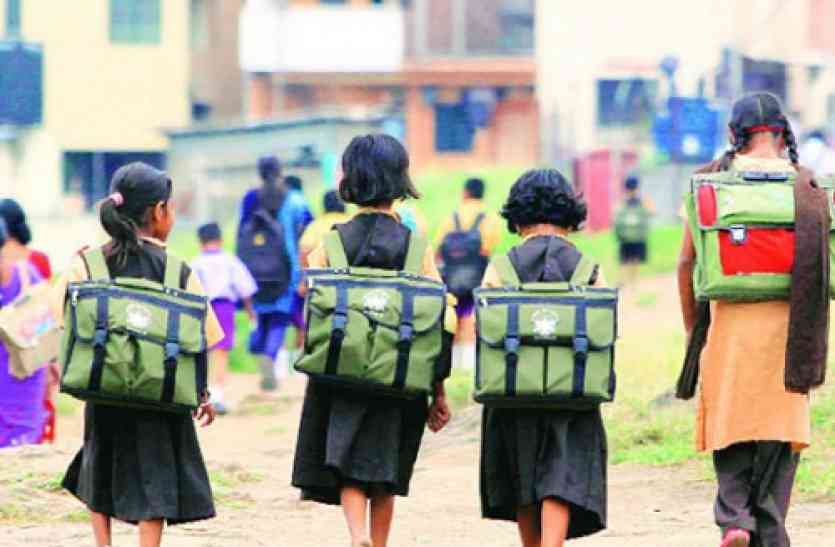 sawaimadhopur अभिभावकों पर बढ़ रहा आर्थिक भार, शिक्षा विभाग की अनदेखी...
