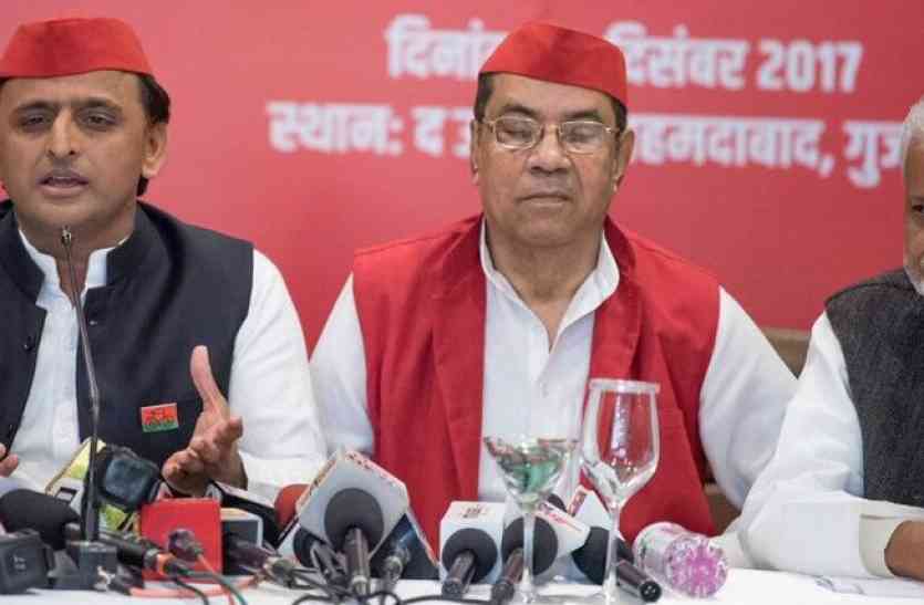 Akhilesh yadav ईंवीएम प्रणाली सही रही तो होगा सत्ता परिवर्तन : अखिलेश