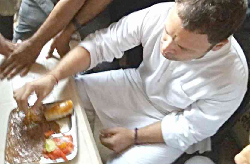 Modiji speaking nothing about the future of Gujarat: Rahul गुजरात के भविष्य पर कुछ नहीं बोल रहे मोदीजी : राहुल