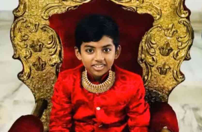 aadi इकलौता बेटा 13 साल की उम्र में बना संयासी, 70 दिनों में की 20 हज़ार किमी पैदल यात्रा
