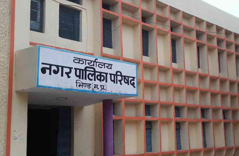 account, EPF, deposits, employees, matter, bhind news, bhind news in hindi, mp news किस खाते में जमा हो रहा ईपीएफ, 650 कर्मचारियों को नहीं मालूम, क्या है मामला जाने