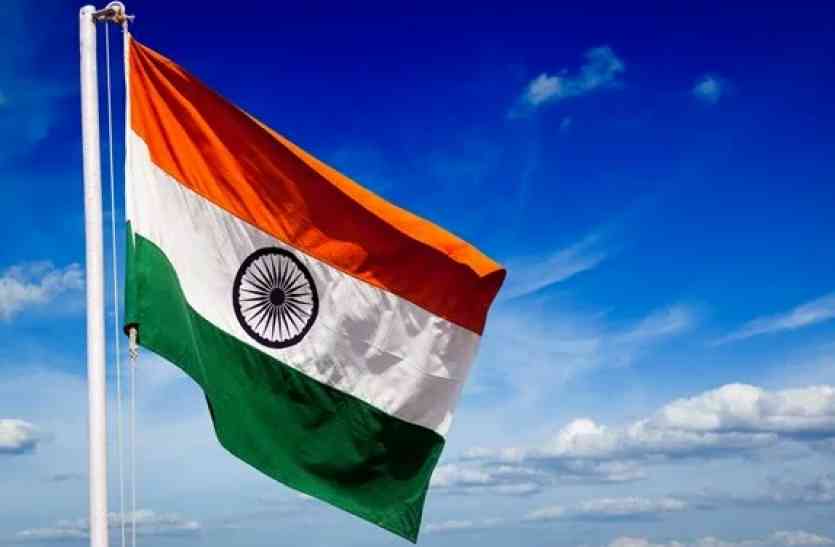 hundred fit flagged off from mds university because of okhi cyclone अजमेर तक फैला ओखी का आतंक, गर्व से लहराते तिरंगे की शान में कुछ यूं आई कमी