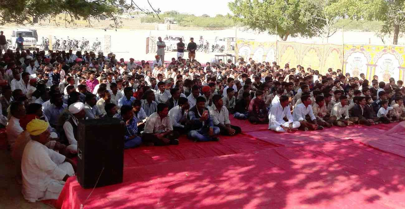 Discussion In Preparatory Meeting Of Hindu Conference Jaisalmer फ ट म द ख ए यह ह ई ह न द ओ क स गठ त करन क ब त वह छ त र ओ क म ल यह स गत Patrika News