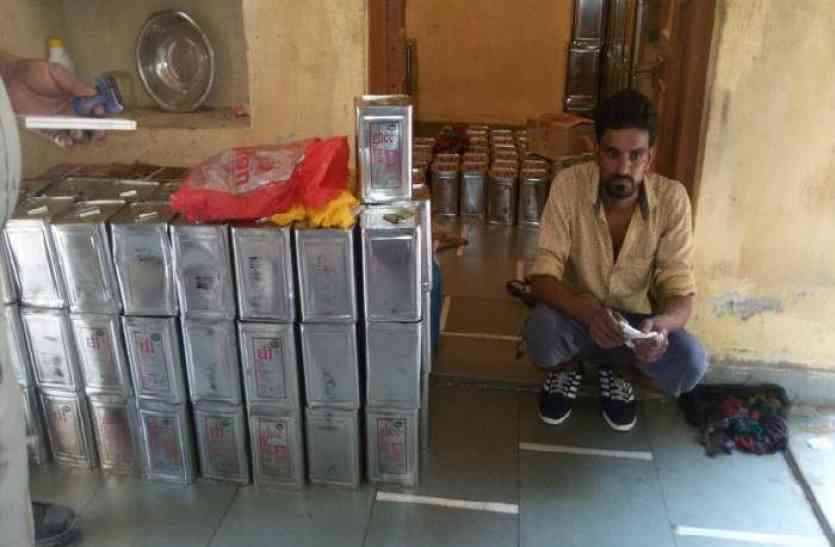 police arrested fake ghee makers in ajmer वो कर रहे थे लोगों की सेहत से खिलवाड़, पुलिस ने किया कुछ यूं भंडाफोड़