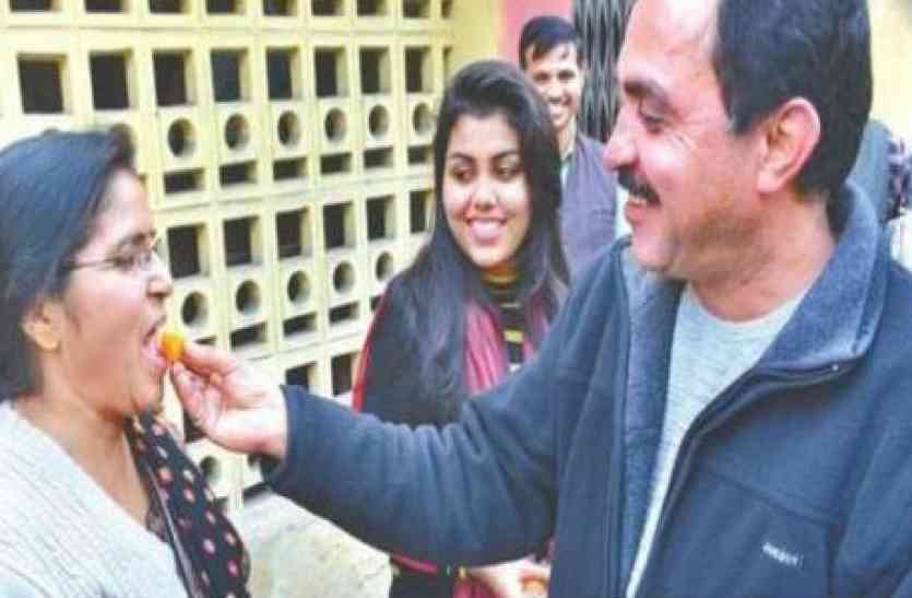talaq 18 साल तक तलाक की लड़ाई के बाद मिला एक ऐसा कारण, कि पति पत्नी के फिर से मिल गए दिल