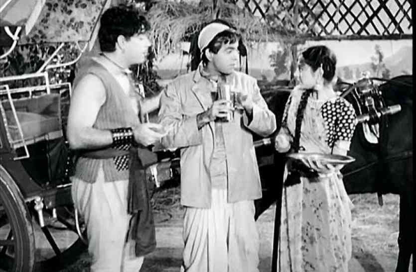 Dilip Kumar Birthday Latest News Happy Birthday Dilip Kumar दिलीप कुमार को पुराने जमाने की इस फिल्म ने बनाया था सुपरस्टार , जानिए फिल्म का नाम