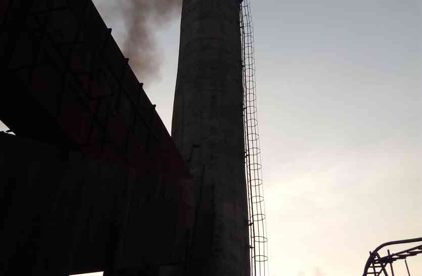 sugar mill शकर,खांडसारी और गुड़ इकाइयों का धुआं कर रहा लोगों को बीमार
