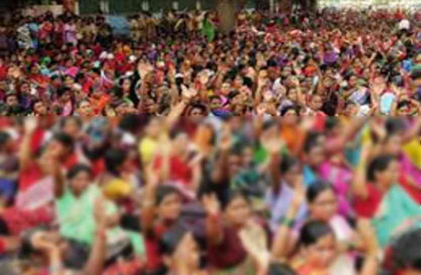 Anganwadi workers 7 दिसंबर तक हड़ताल से वापस नहीं लौटने वालीं 1 हजार आंगनबाड़ी कार्यकर्ताओं की सेवा समाप्त