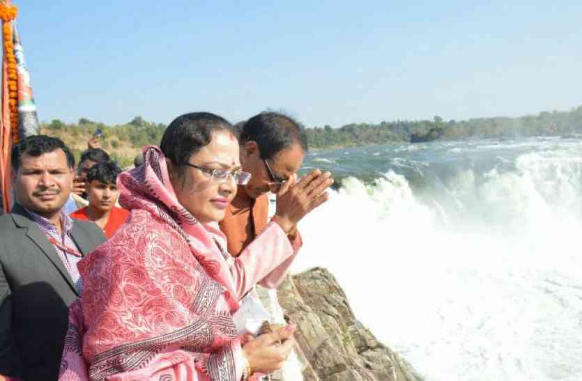 MP CM latest news announces crores rupees project for Jabalpur,States first suspension bridge will be ready in lamhetaghat,Madhya Pradesh,MP Government,MP CM ,CM Shivraj Singh Chauhan, मुख्यमंत्री शिवराज सिंह ने इस शहर के लिए की कई बड़ी घोषणाएं, करोड़ों रुपए से होंगे ये कार्य