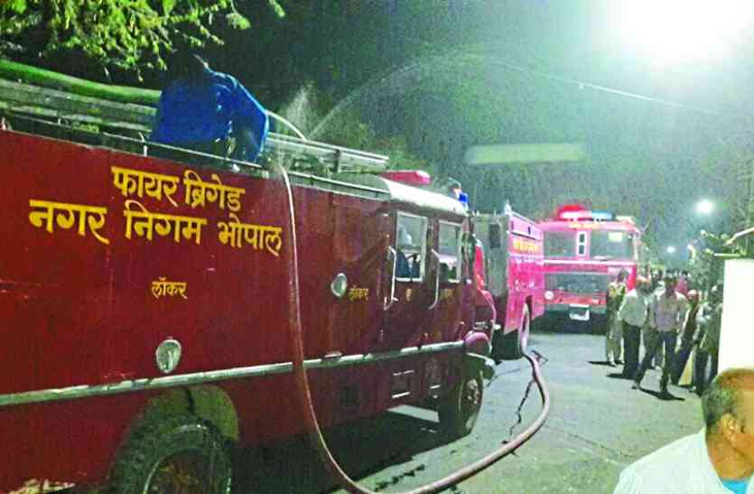 fire बड़ी खबर: MP के इस मंत्री के बंगले में आग लगने से मचा हड़कंप, आॅफिस हुआ जल कर खाक