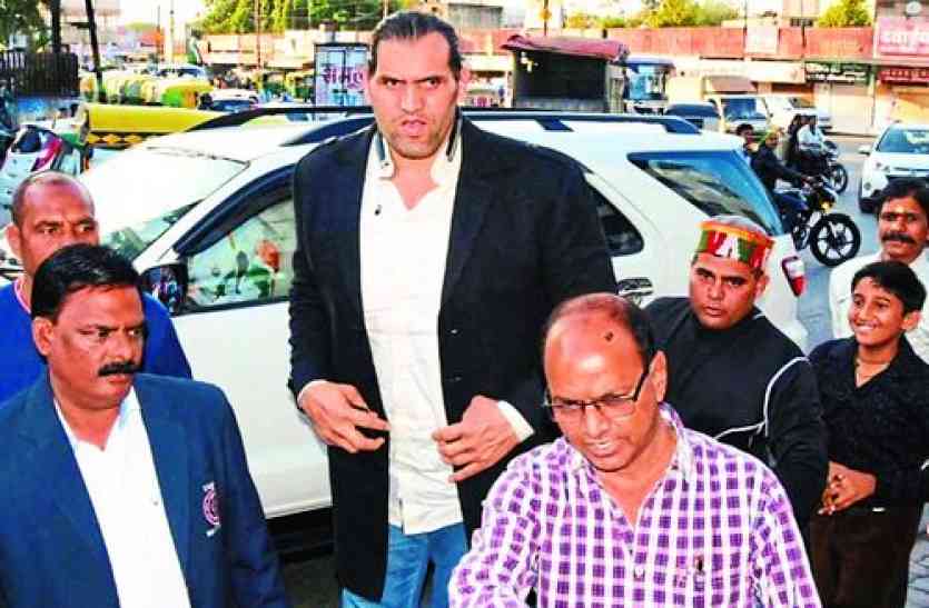 world heavyweight champion great khali जिसे देख बड़े हुए, उस अंडरटेकर को हराने के बाद सातवें आसमां पर थीं खुशी- खली