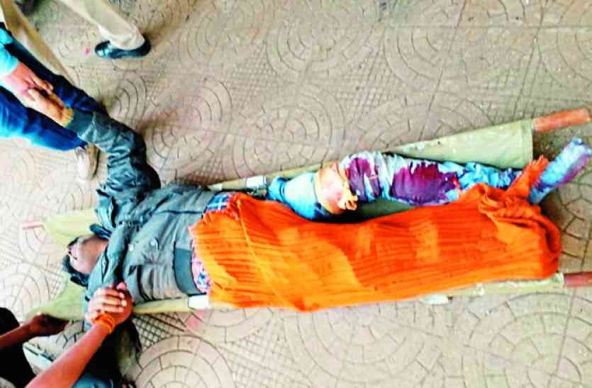 dead body in train ट्रेन के नीचे आने से यात्री की मौत