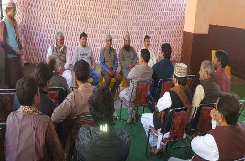 Jamiatul Mansurian committee, marriage program, meeting, Lodhi's Baba Dargah Complex, Grant Fund, FD, All India Depository and Raja A Mustafa, Tehrik-e-Tahfufaj A Suneyat, Ajamate Conference, Eid Miladunnabi Conference, Maharaj Umaid Singh Stadium, Kota, Kota Patrika, Kota Patrika News, Rajasthan Patrika 2016 में निकाह करने वाले जोड़ाें को मिलने जा रहा है ये तोहफा