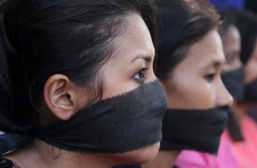 zaira-wasim-case-daily-sexual-abusing-in-jabalpur Stadium में खिलाड़ी नहीं इनका रहता है राज, रोज होते हैं ये खेल