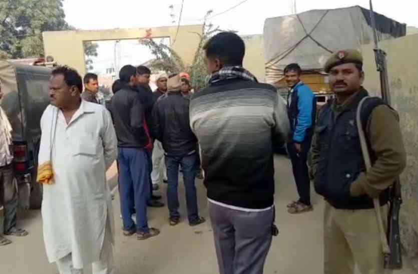 Firing भैंस चोरी कर ले जा रहे बदमाशों ने ग्रामीण को गोली मारी