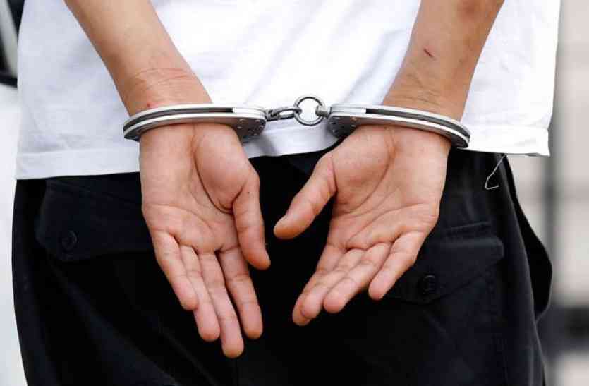 emulator Arrested दरोगा भर्ती में पकड़े गए कई मुन्ना भाई, चंदौली के मास्टर माइंड का हुआ खुलासा