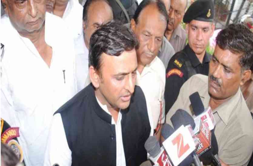 Akhilesh Yadav Gujarat Election 2017 में भाजपा की जीत को लेकर ईवीएम पर फिर उठे सवाल, अखिलेश की पार्टी से आया बड़ा बयान
