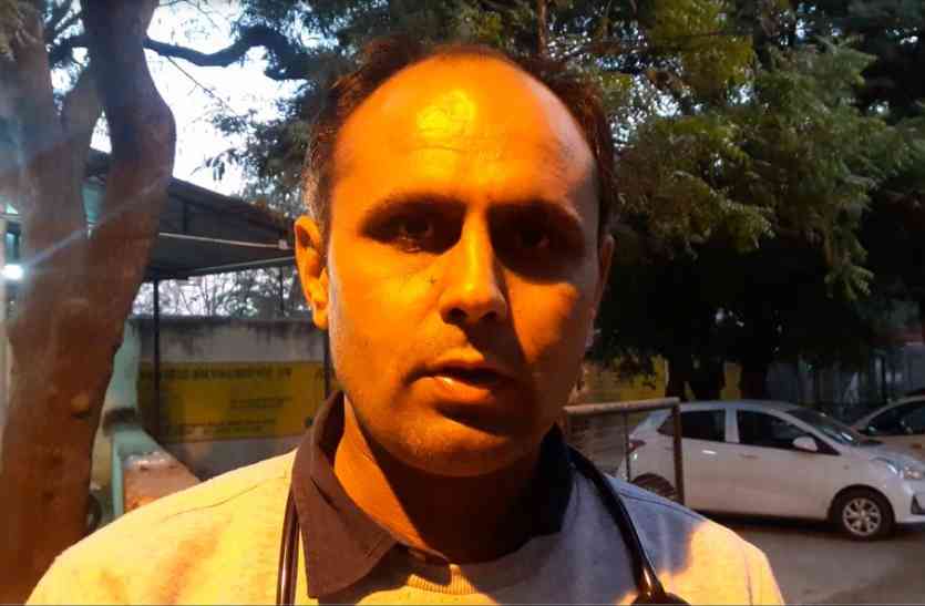 doctors strike video: पुलिस गिरफ्त में अरिस्दा प्रदेश उपाध्यक्ष, गिरफ्तारी के भय से पूरे दिन छिपते रहे चिकित्सक