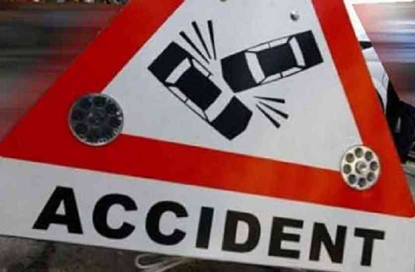 दो सड़क हादसे में एक की मौत आधा दर्जन लोग घायल... मिर्जापुर में फिर भीषण हादसा, एक की मौत व आधा दर्जन घायल