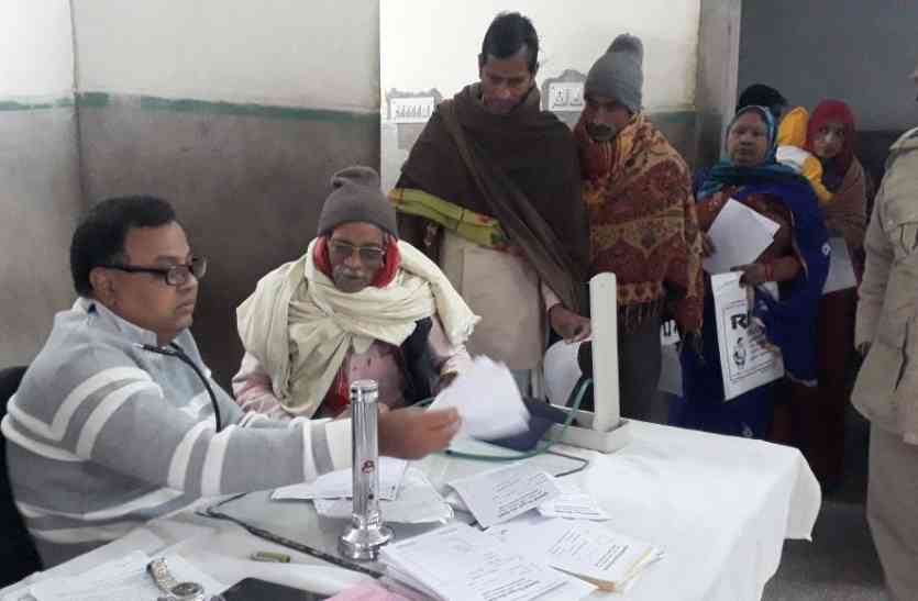Doctors strike udaipur VIDEO चिकित्सकों की हड़ताल: घायलों-मरीजों का दर्द बढ़ा, रेस्मा के भय से गायब रहे रेजिडेंट और चिकित्सक
