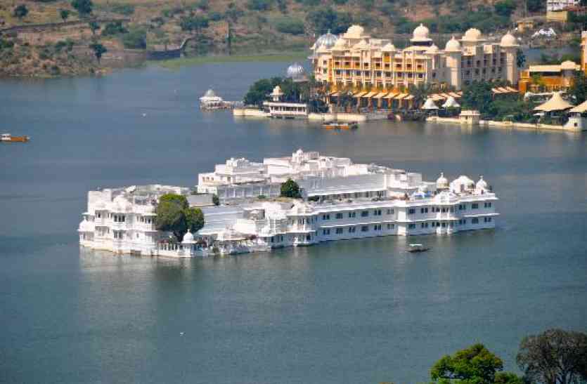high court order lake palace hotels udaipur हाईकोर्ट का आदेश: लेक पैलेस होटल्स मामले में कलक्टर का नोटिस गलत