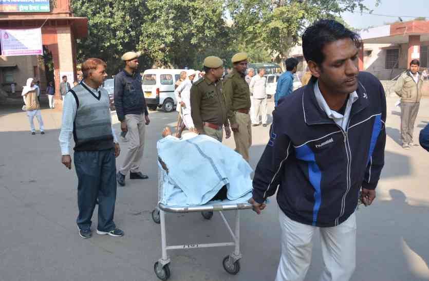 one died in alwar in fighting of baton अलवर में इस बात को लेकर जमकर चले लाठी-डंडे, सिर में लाठी लगने से एक की मौत