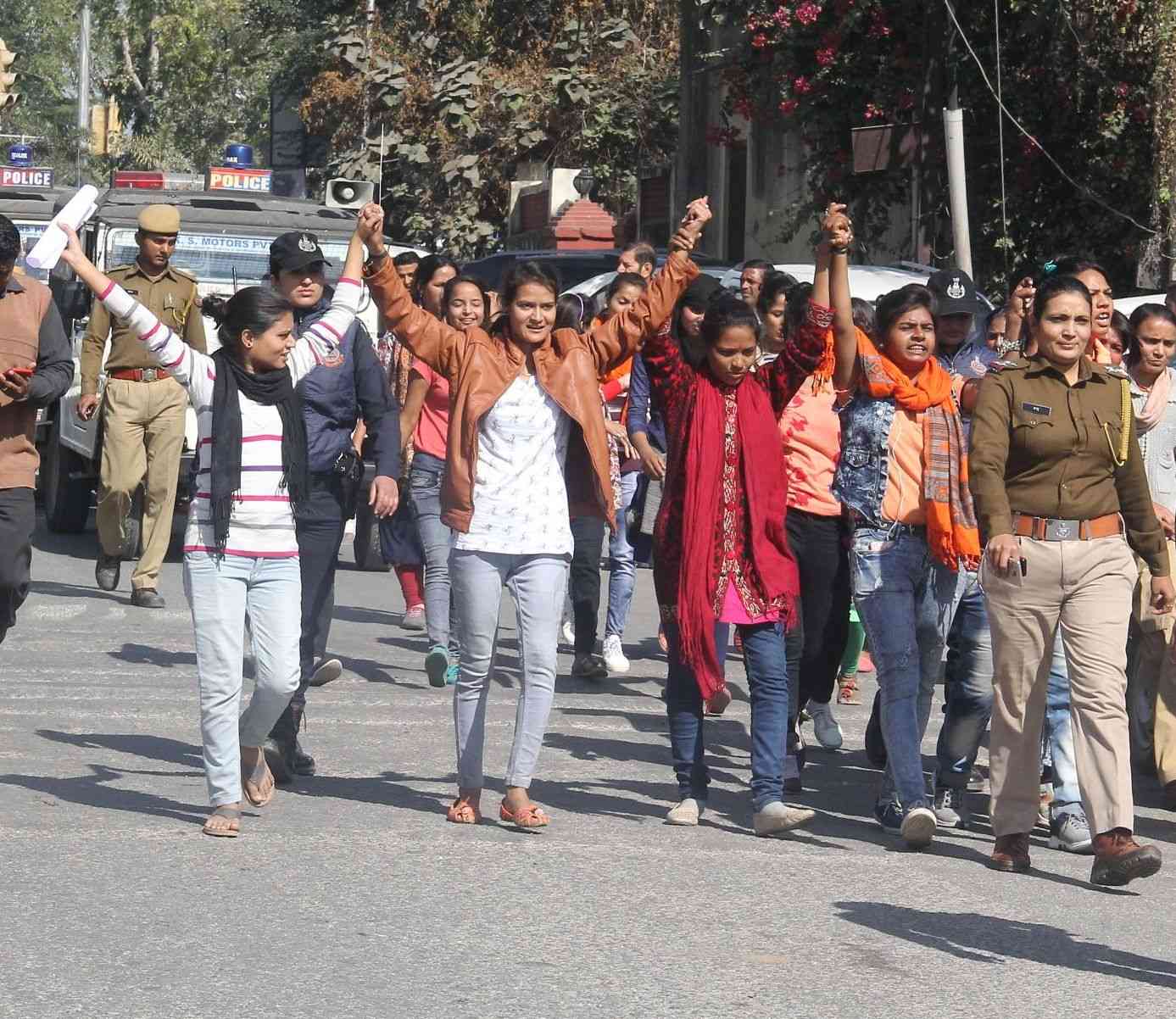 mg girls protest