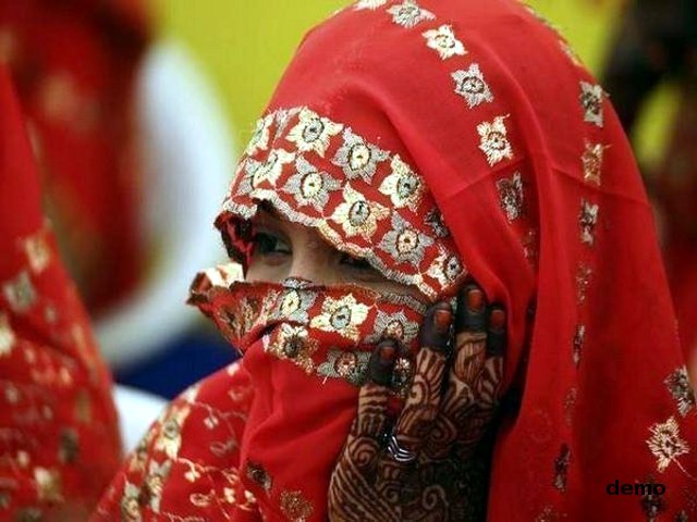 dulhan रात में सास के पास से सोने गई बहू, सुबह कमरे में गई तो देखकर हो गई हैरान