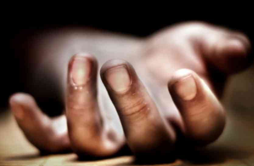 Nursing worker suicide case udaipur ऐसा क्या हुआ कि यूटीबी नर्सिंगकर्मी आत्महत्या का अनुसंधान रोका पुलिस ने, कुछ दिनों पूर्व उदयपुर के अशोकनगर में मिला था युवक का शव