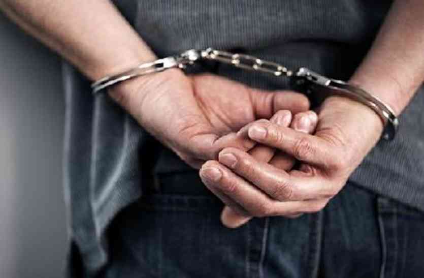police arrest 4 people while panning for thieving राजस्थान पुलिस ने डकैती की साजिश रचते चार जनों को रंगे हाथों पकड़ा, कबूली कई वारदातें।