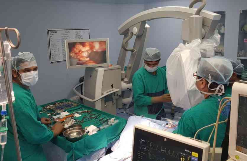 epileptic patient successful treatment in udaipur उदयपुर में यहां हुआ प्रदेश का पहला सफल मिर्गी का ऑपरेशन, 12 वर्षीय इस किशोरी को मिली नई जिन्दगी