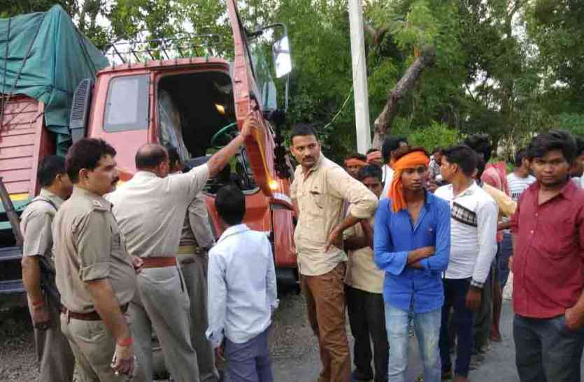 big robbery in jaunpur तमंचे के बल पर लूट, ट्रक चालक व खलासी के हाथ-पांव बांधकर प्रतापगढ़ जिले में फेंका
